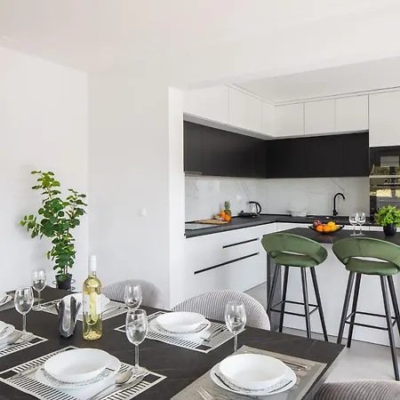 Lucas - Luxury With Parking Daire