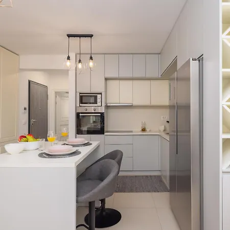 Lucas - Luxury With Parking Daire Makarska