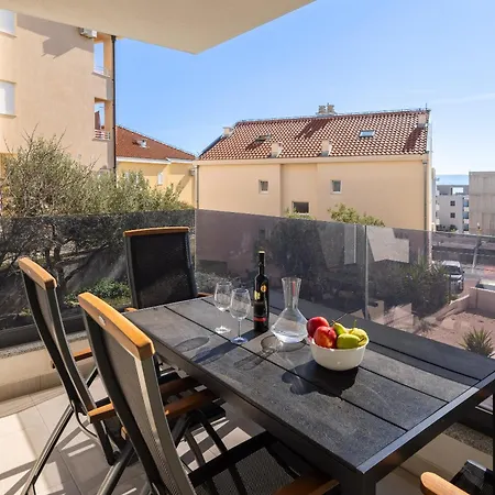 Lucas - Luxury With Parking Apartment Makarska