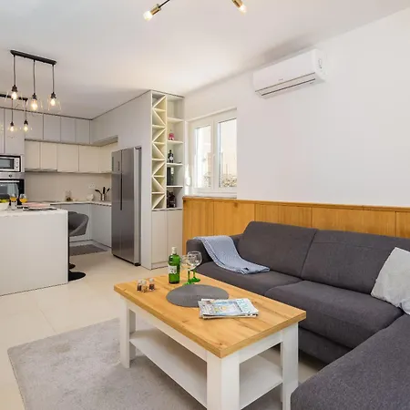Appartement Lucas - Luxury With Parking Makarska