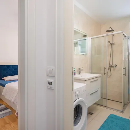 Lucas - Luxury With Parking Makarska