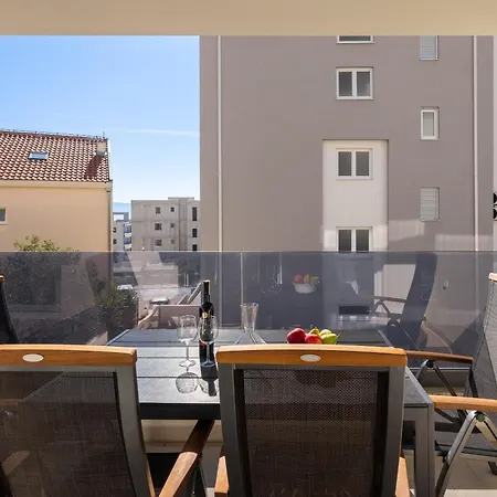 Apartment Lucas - Luxury With Parking *