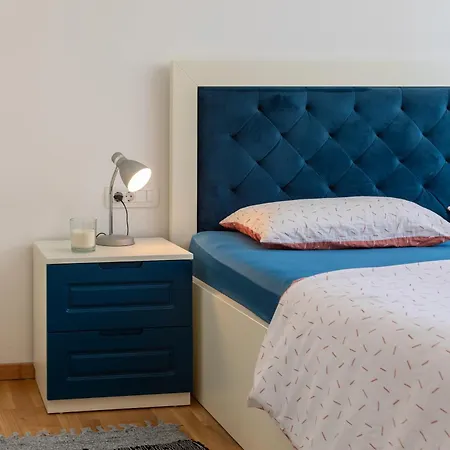 Lucas - Luxury With Parking Apartment Makarska