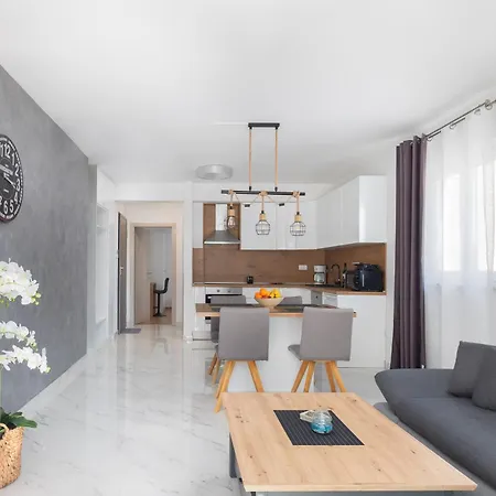 Apartment Lucas - Luxury With Parking