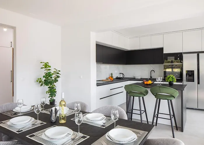 Lucas - Luxury With Parking Daire