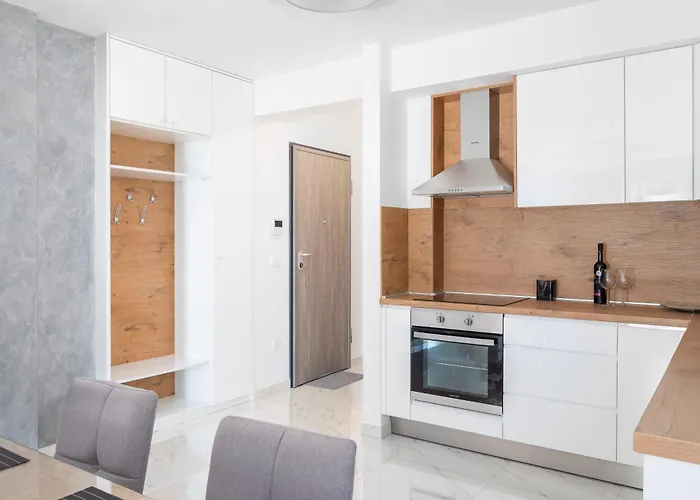 Lucas - Luxury With Parking Daire