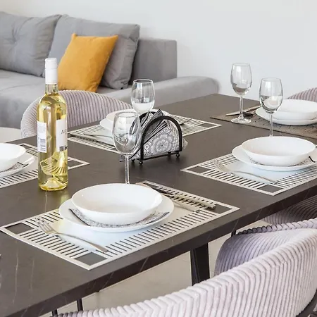 Lucas - Luxury With Parking * Μακάρσκα