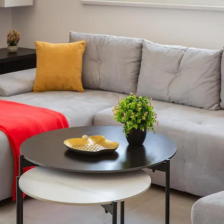 Lucas - Luxury With Parking Apartment *