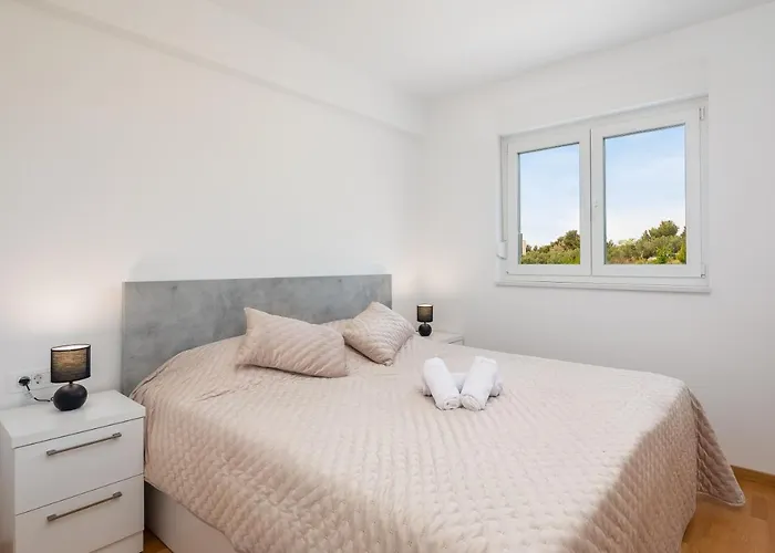 Lucas - Luxury With Parking Makarska