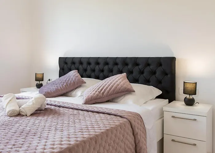 Apartment Lucas - Luxury With Parking Makarska