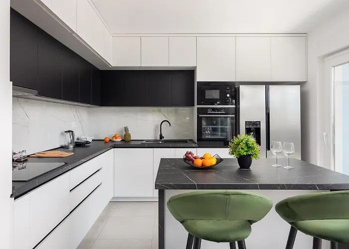 Lucas - Luxury With Parking Apartment *