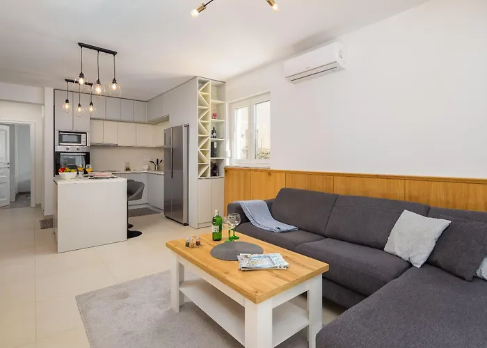 Apartment Lucas - Luxury With Parking Makarska